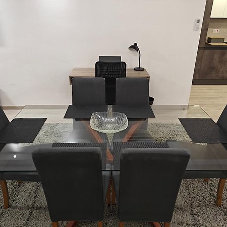 Modern Apartment With Large Outdoor Area - Sleeps 7, Close To Malta International Airport Luqa Eksteriør bilde