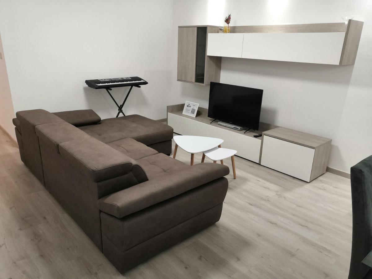 Modern Apartment With Large Outdoor Area - Sleeps 7, Close To Malta International Airport Luqa Eksteriør bilde